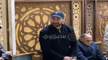 بمشاركة كبار النجوم.. لقطات مؤثرة من جنازة والدة الفنان نضال الشافعي بالصور وفيديو